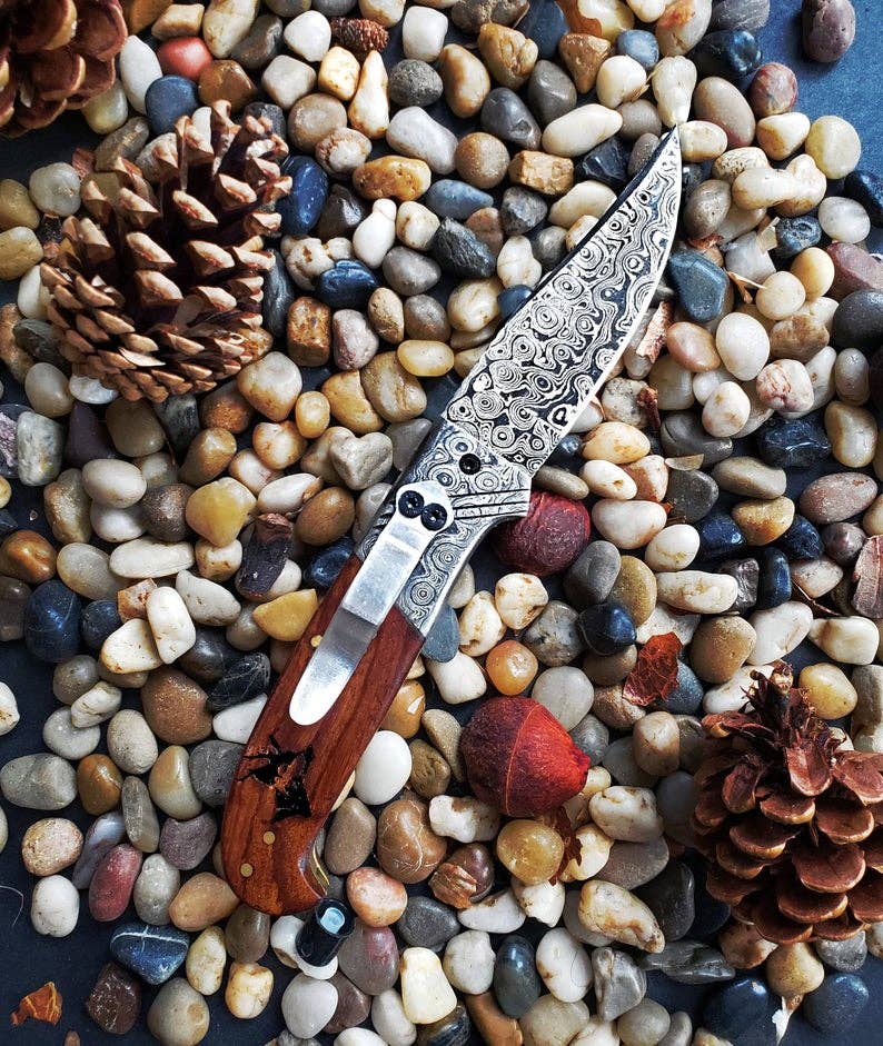 Titan classico- Raindrop Damascus folding blade/ EDC/ Buck engraved TF-001X