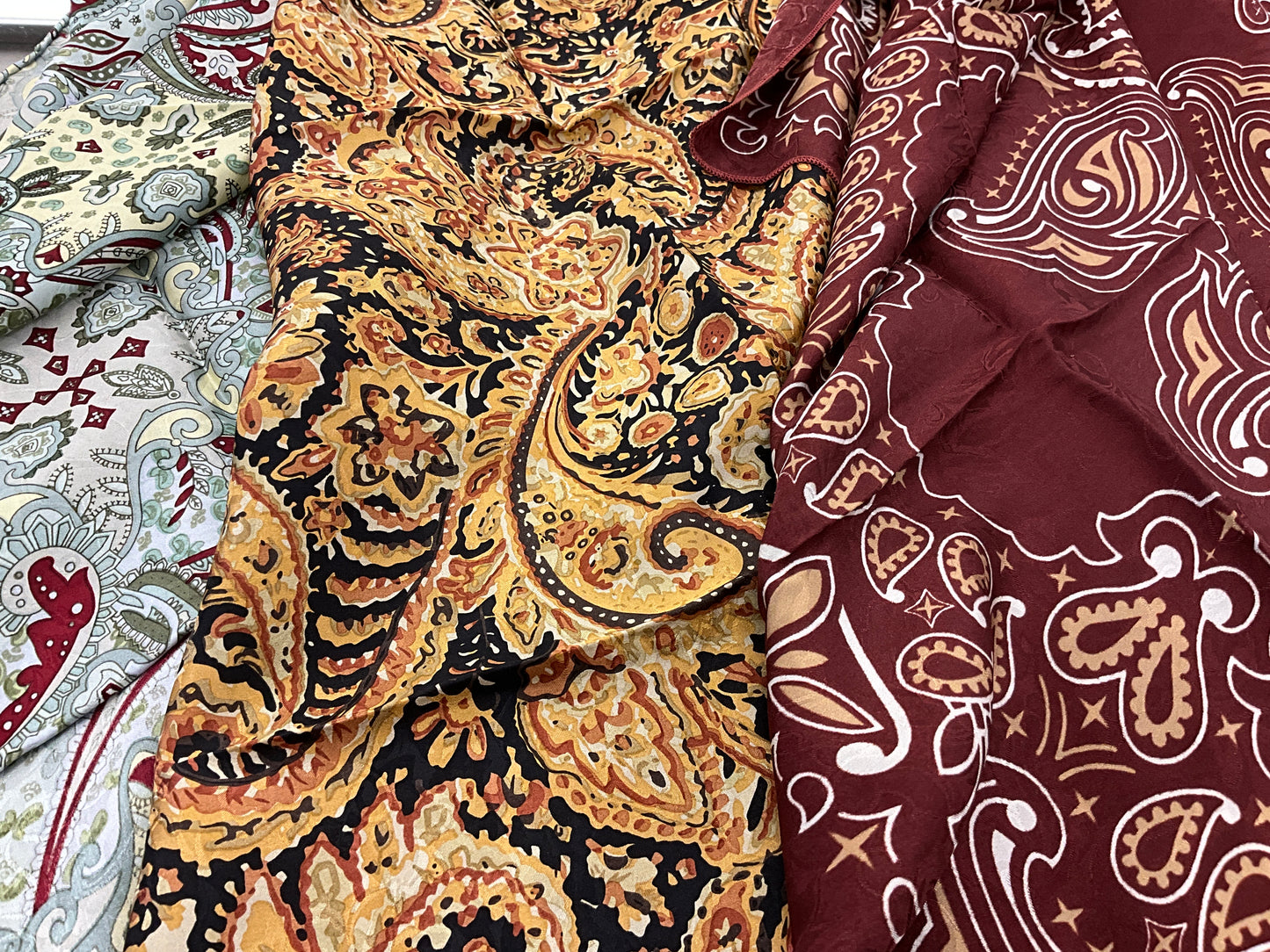 WY TRADERS-SILK SCARVES- PAISLEY
