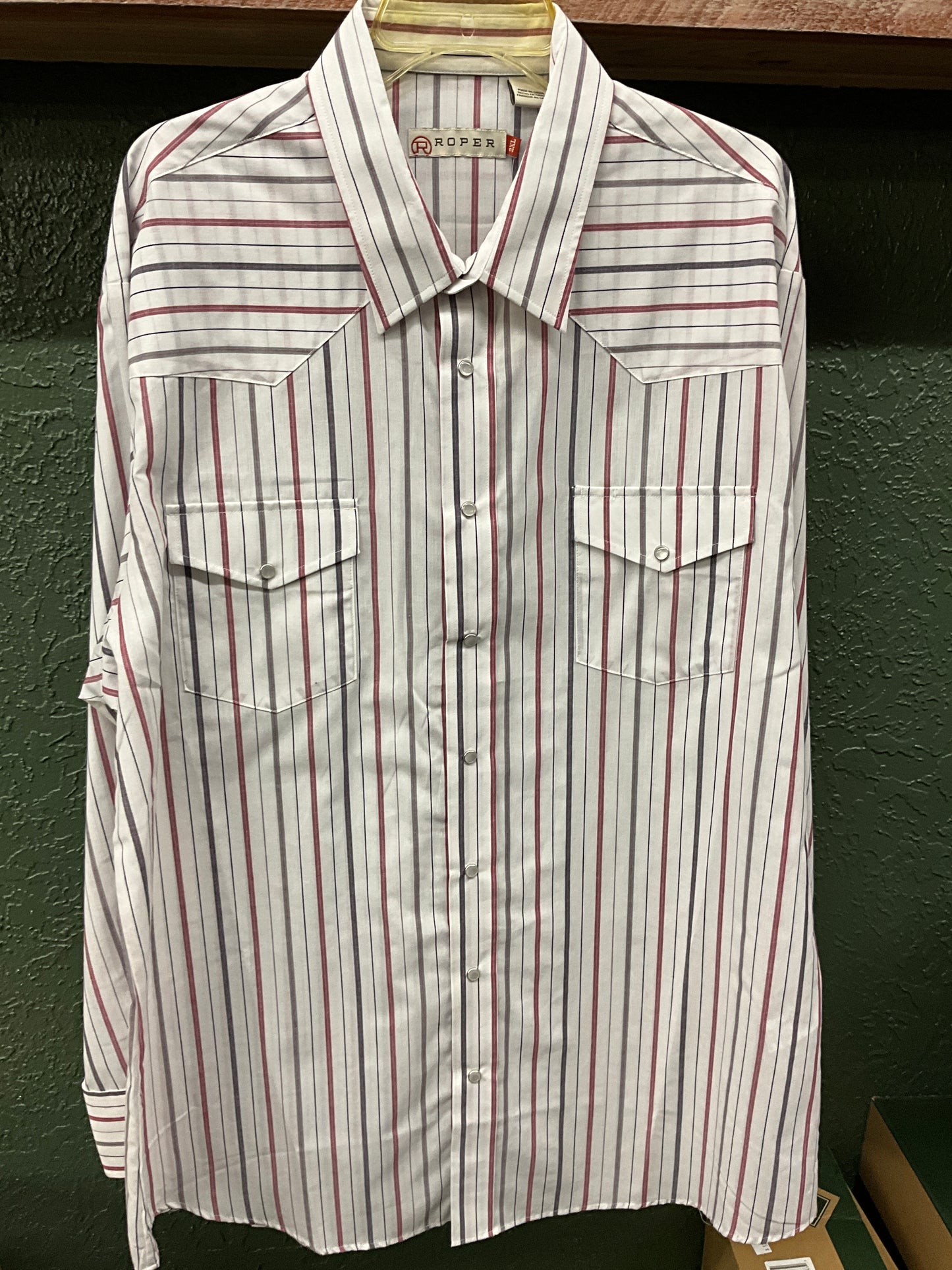 ROPER MENS VERTICAL STRIPE BUTTON UP - 1-01-144