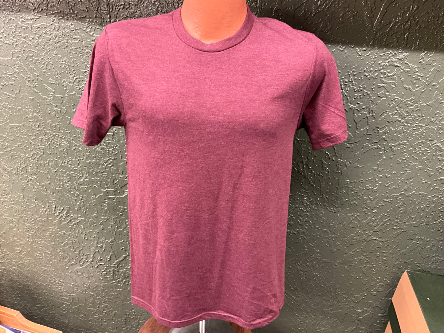 SWIFTWEAR- PERFECT TRI DTG SS TEE- DM130DTG-MAROON FROST
