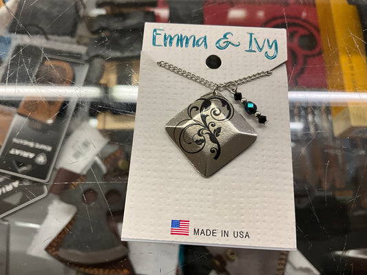 WHEELER- NECKLACE- EIP572, EMMA & IVY