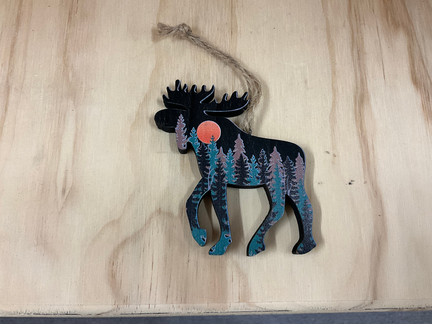 PAWNEE BILLS-WOODEN MOOSE ORNAMENT-BO-DKM