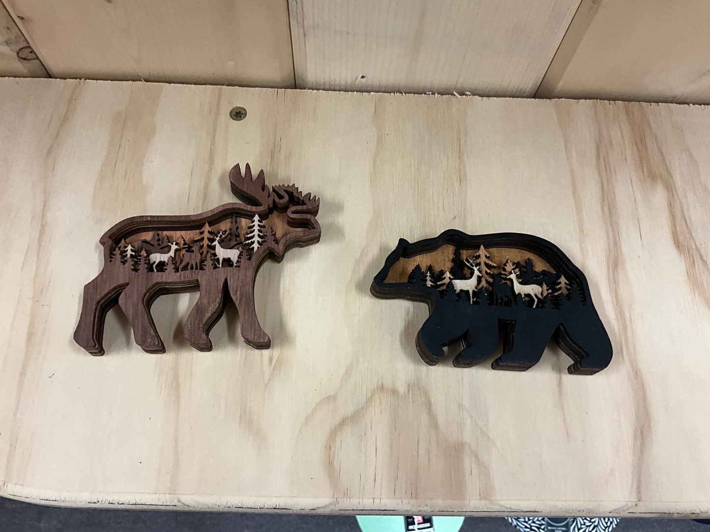 PAWNEE BILL’S- ANIMAL CARVED MAGNET-PBM