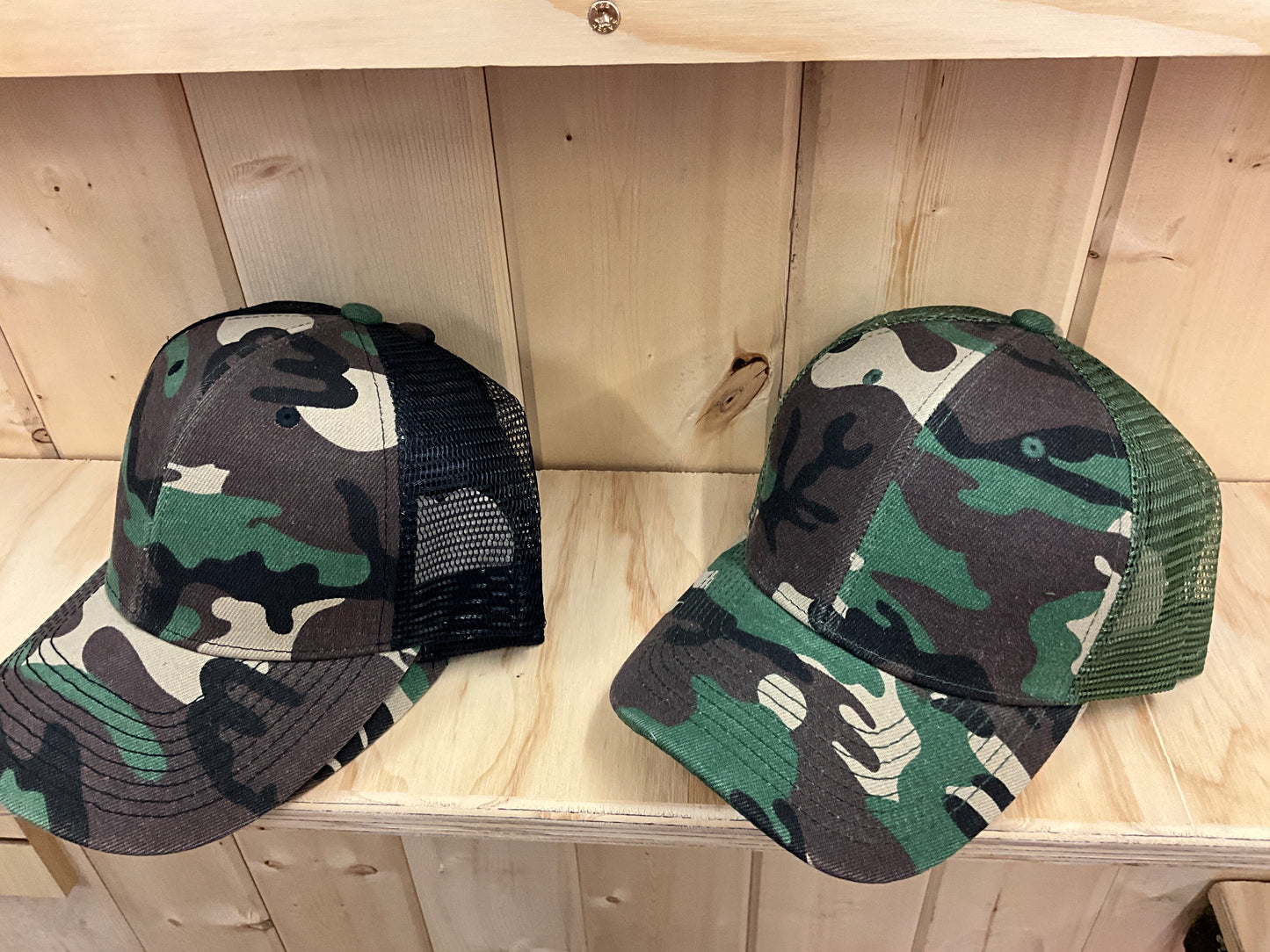 SWIFTWEAR-SNAPBACK TRUCKER CAP- C402