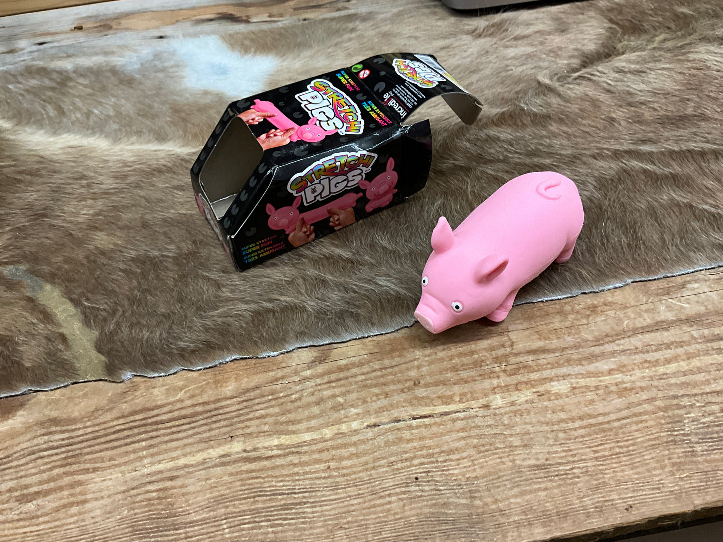 INCREDIBLE-TOY STRETCH PIG-88672