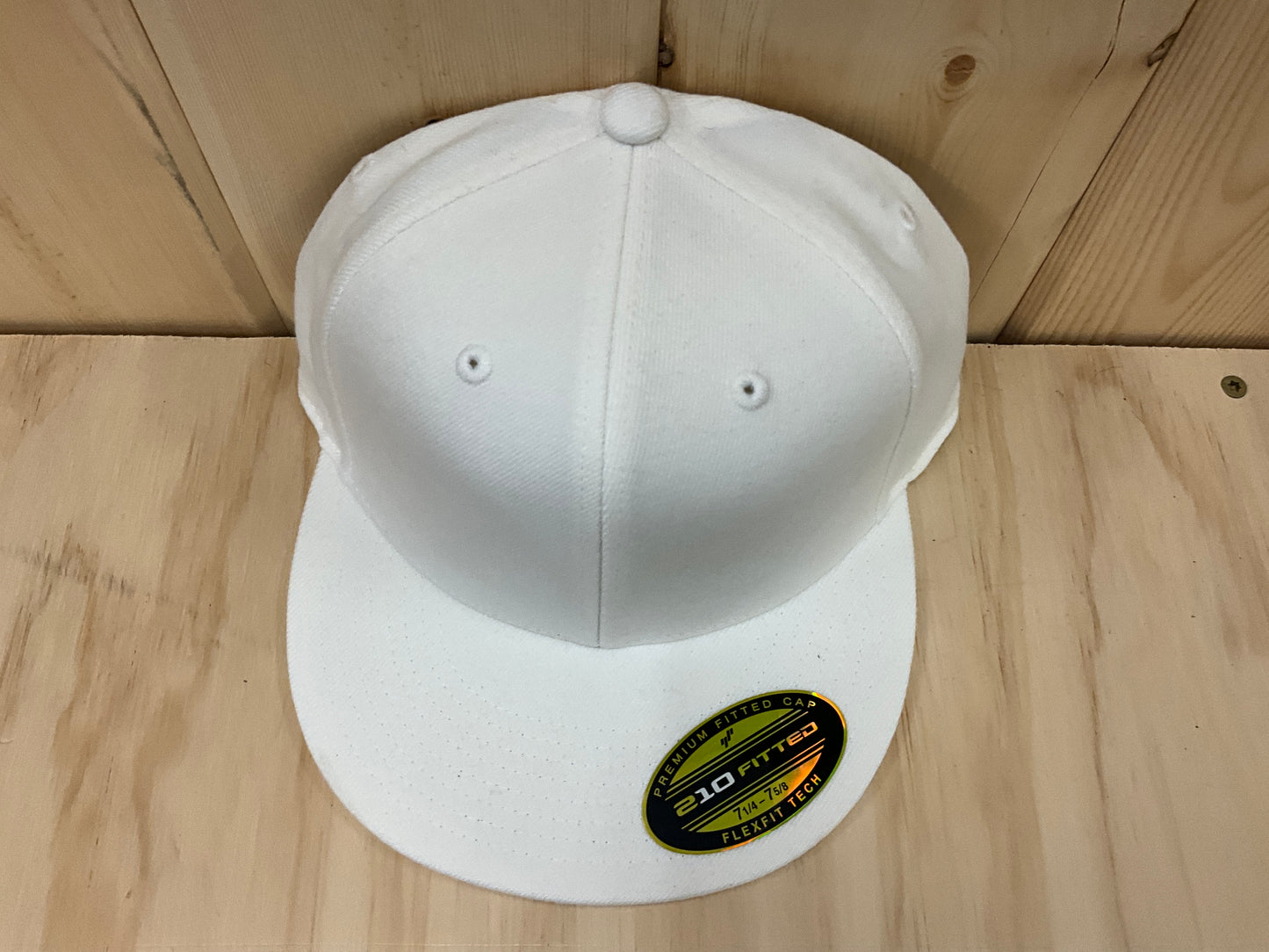 210 FITTED FLEXFIT TECH SIX PANEL FLAT BILL CAP - 6210FF
