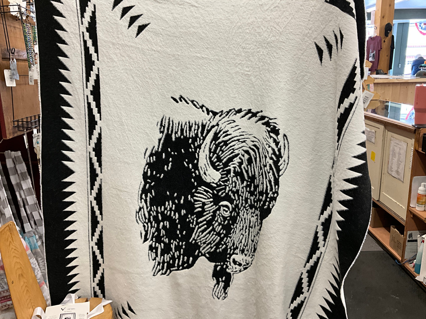 VENARIO THROW BLANKET- SOFIA, BISON HEAD - 2333
