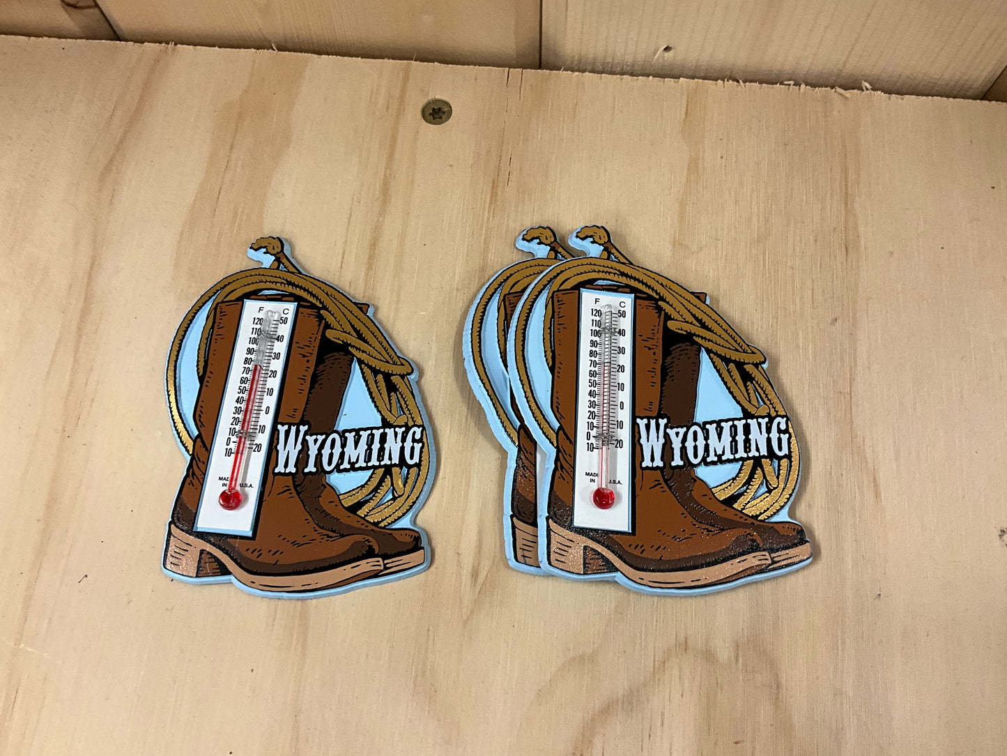 G54- WYOMING MAGNET W/THERMO, 66418