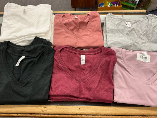 DISTRICT-LADIES PERFECT BLEND CVC V-NECK TEE-DM1190L