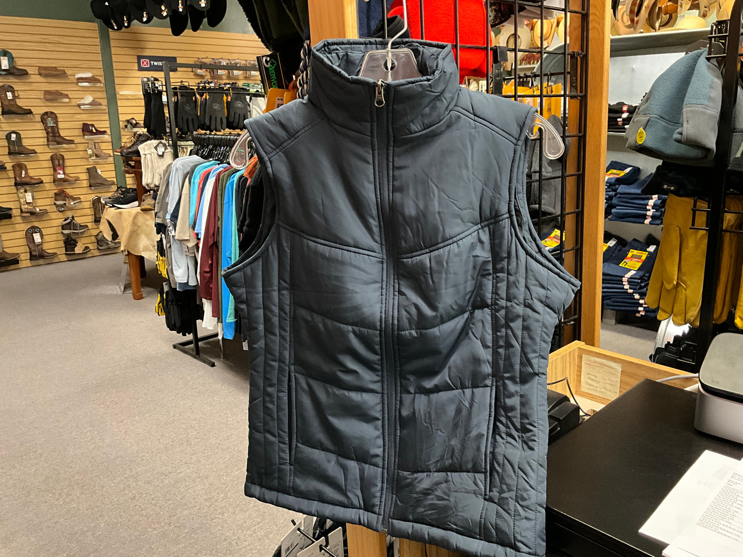 PORT AUTHORITY- LADIES PUFFY VEST-L709