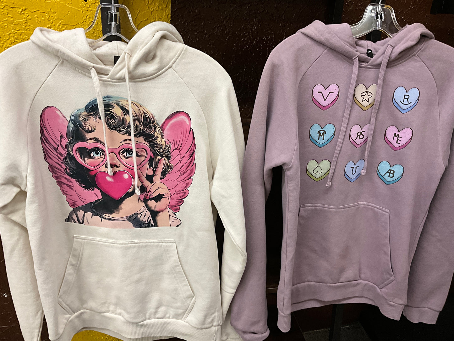 SWIFTWEAR-HOODIE W/VALENTINE LOGO-DT7800VAL