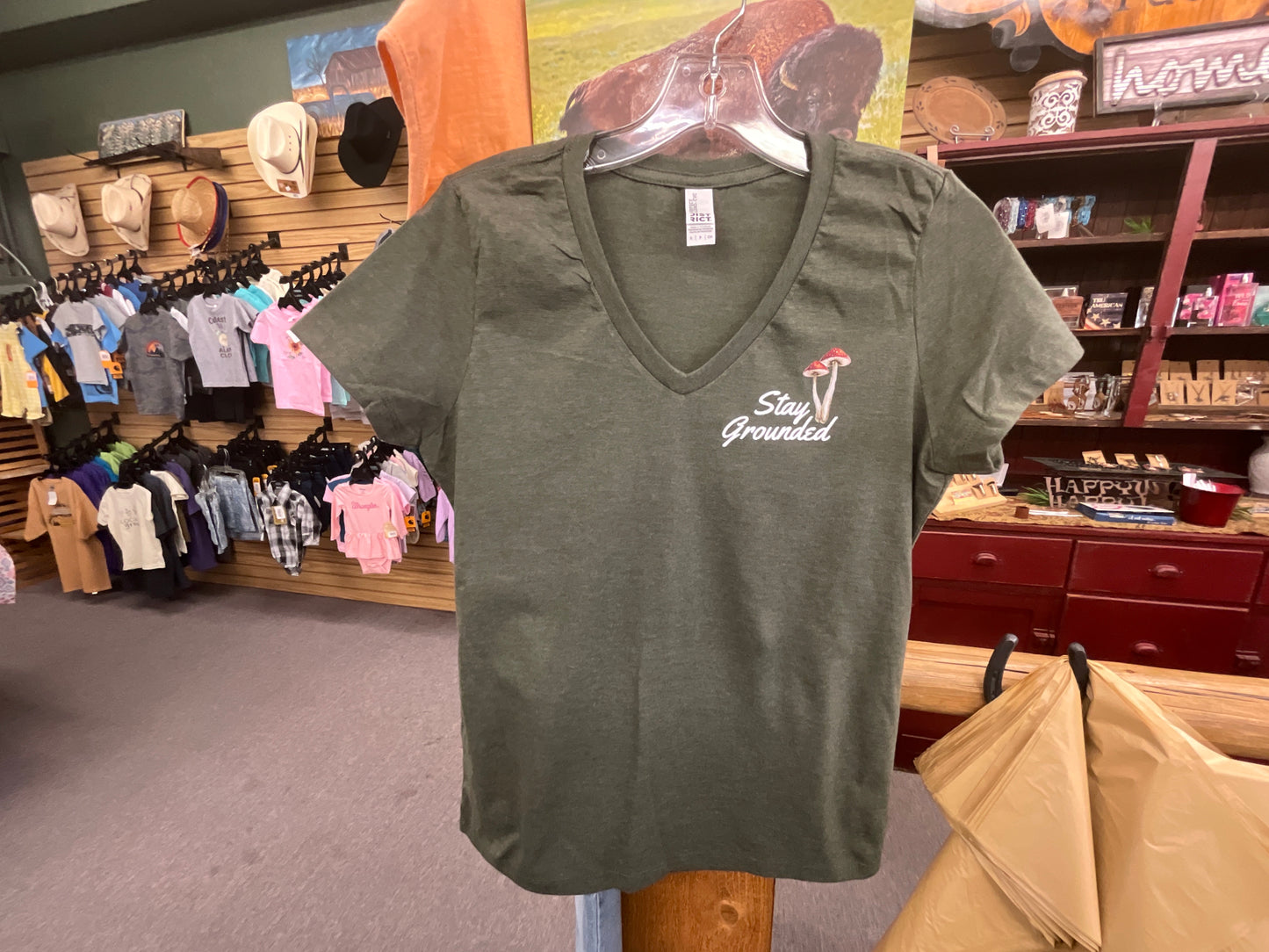 SW STAY GROUNDED V NECK