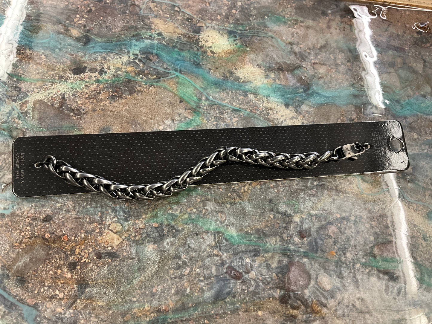 SILVER STRIKE DARK SILVER CHAIN BRACELET - D4710101