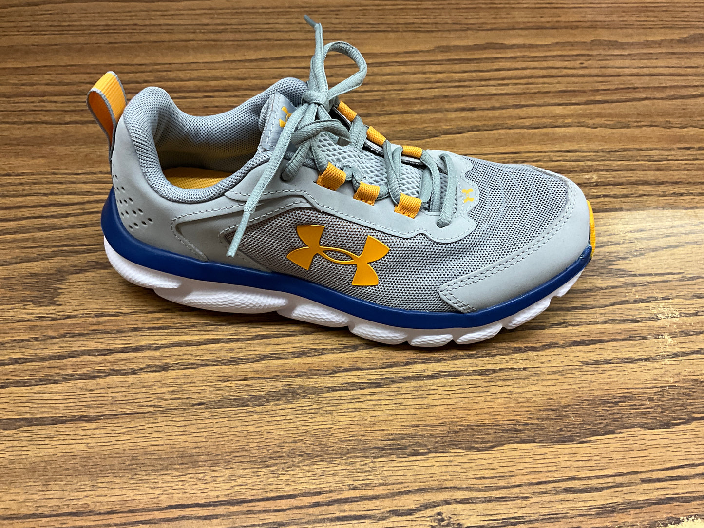 UNDER ARMOR KIDS BGS ASSERT 9-3024633-108