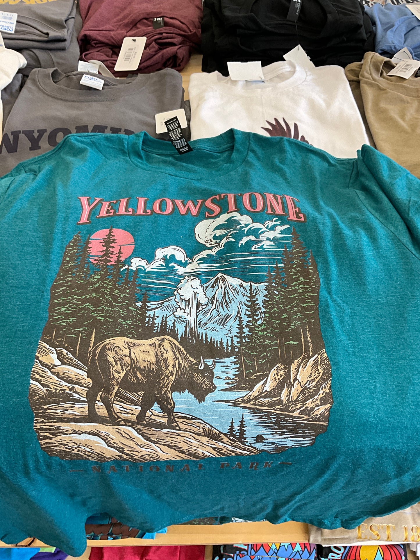 SWIFTWEAR T-SHIRT: YELLOWSTONE NATIONAL PARK PRINT SWYNPPT