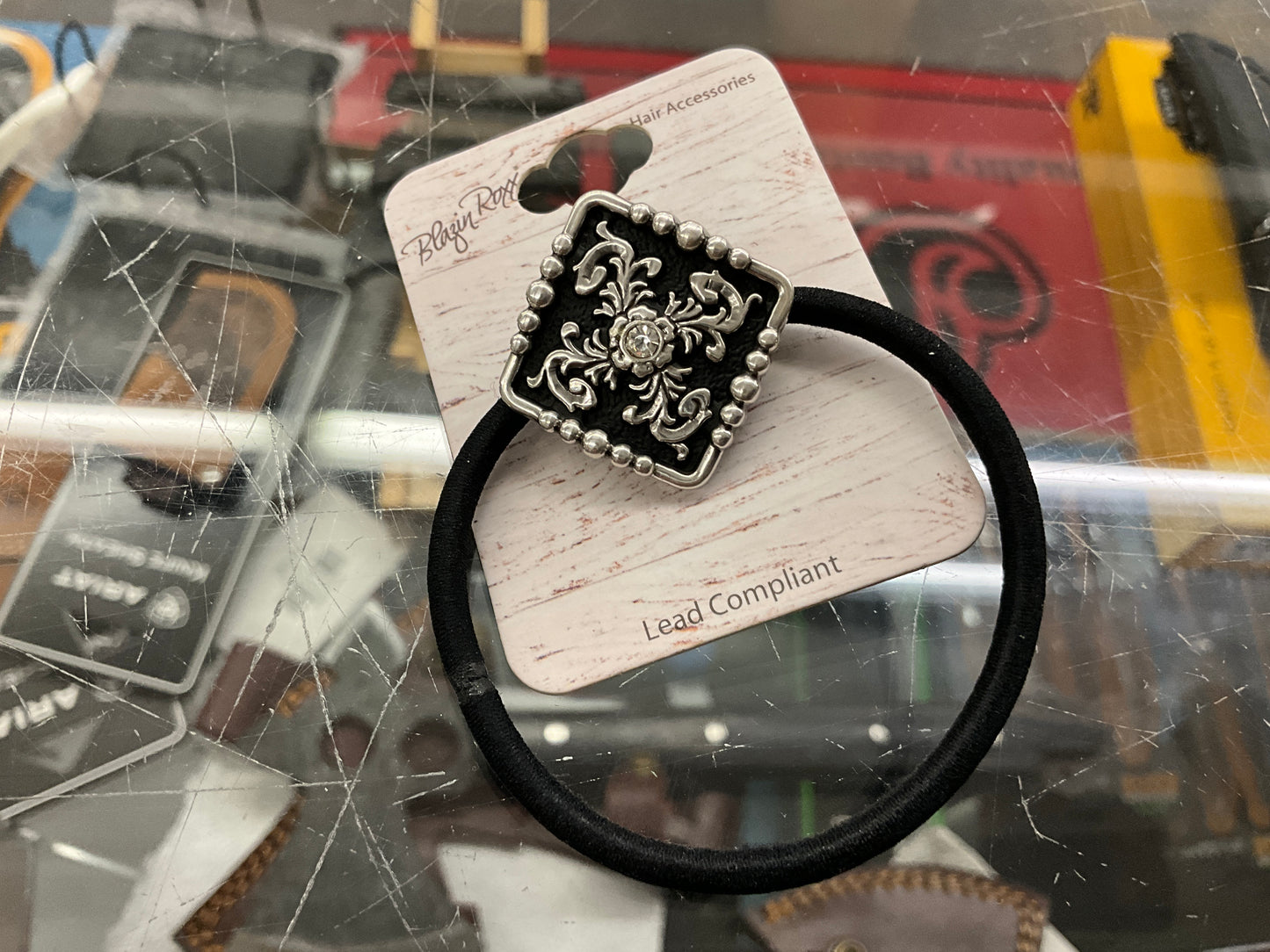 M&F- PONY HOLDER- 30496