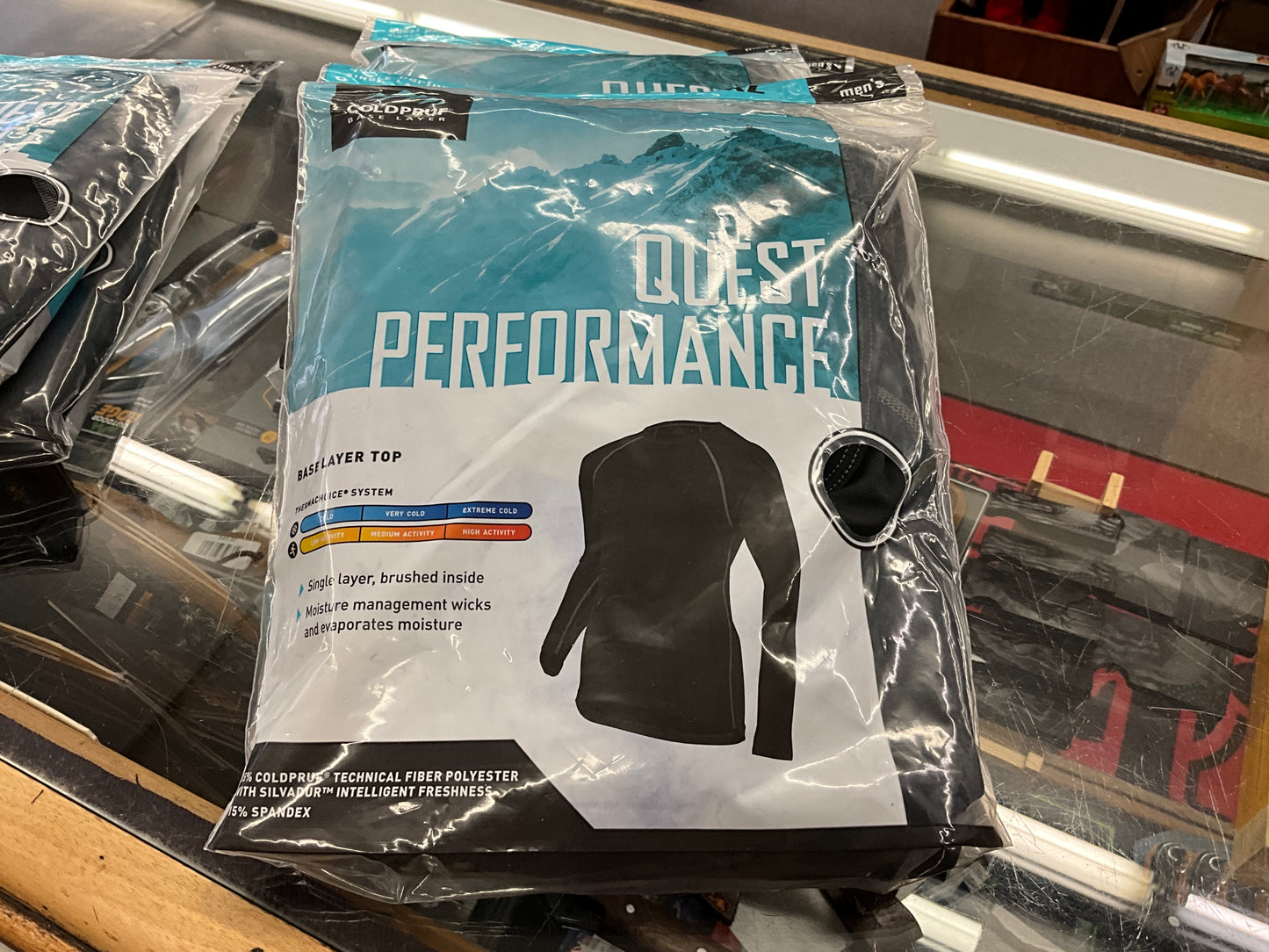 COLDPRUF- MENS CREWNECK TOP- QUEST PERFORMANCE- 82A
