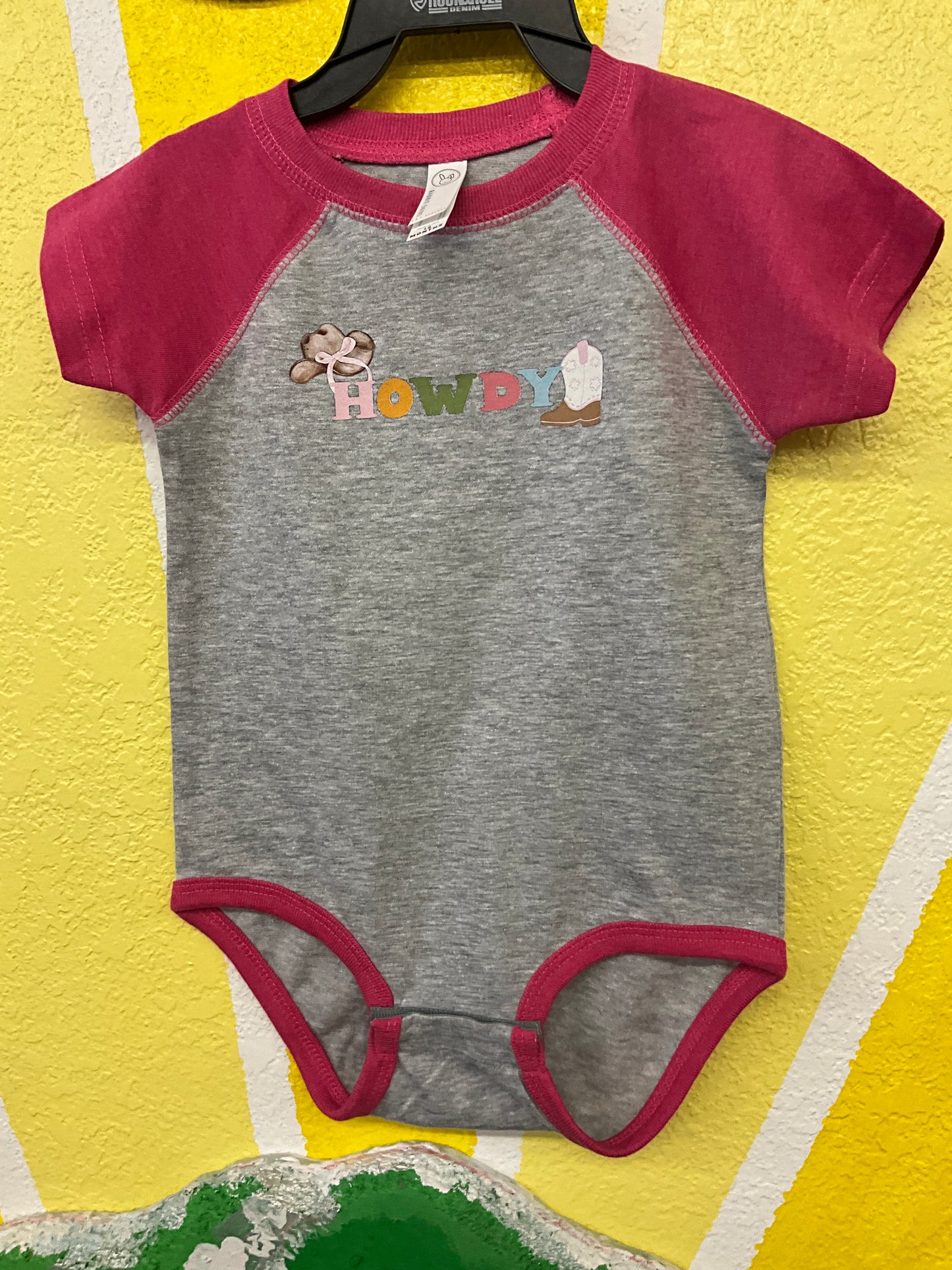 SWIFTWEAR- ONESIE HOWDY - 0626