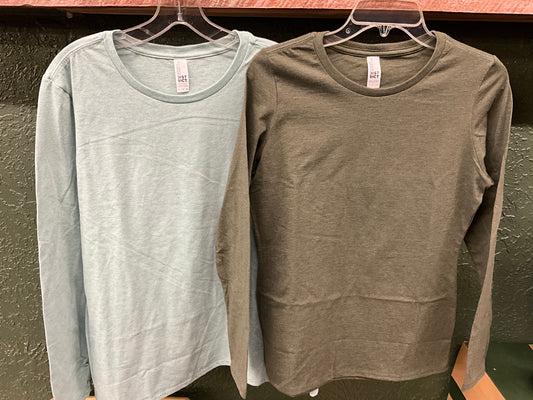 DISTRICT-WOMENS PERFECT BLEND CVC LS TEE-DT110