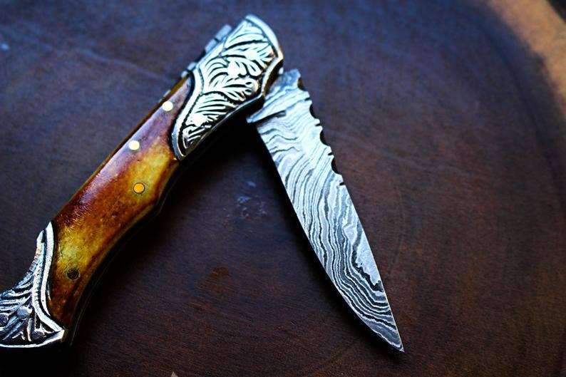 Damascus Steel handmade Pocket Knife with burnt bone handles-TF-030