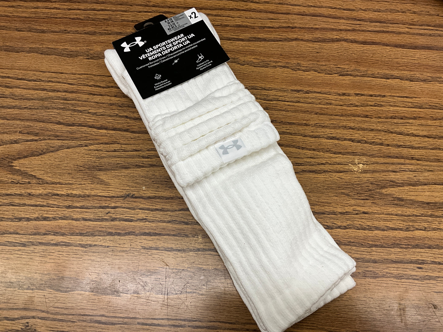 UNDER ARMOUR- UNISEX CREW SOCKS-1390129-100