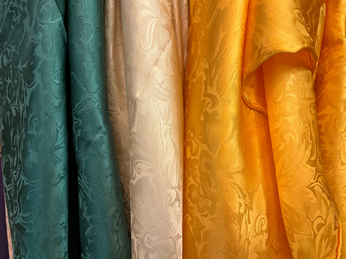 WY TRADERS-SILK SCARVES-JACQUARD