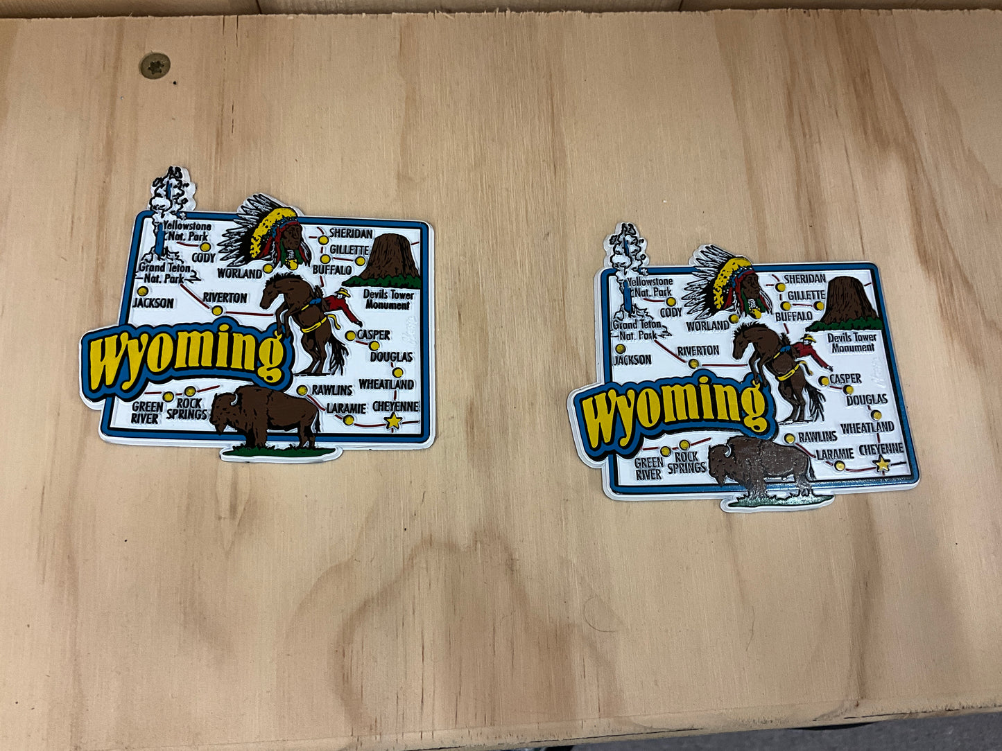 7 STAR- WYO STATE MAGNET-SQ W/LOGOS-SJM-150