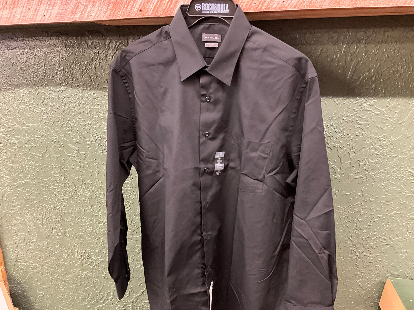 VAN HEUSEN- MENS LSB DRESS SHIRT- 20F8331001