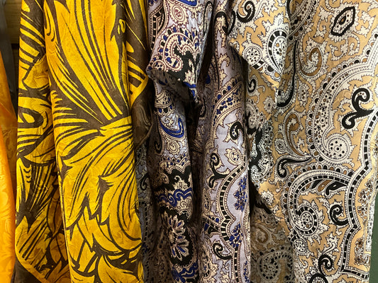 WY TRADERS-SILK SCARVES- PAISLEY