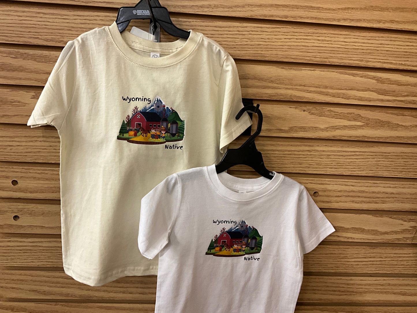 SWIFTWEAR-SS TEE, FARM/WY NATIVE-RS3321NAT
