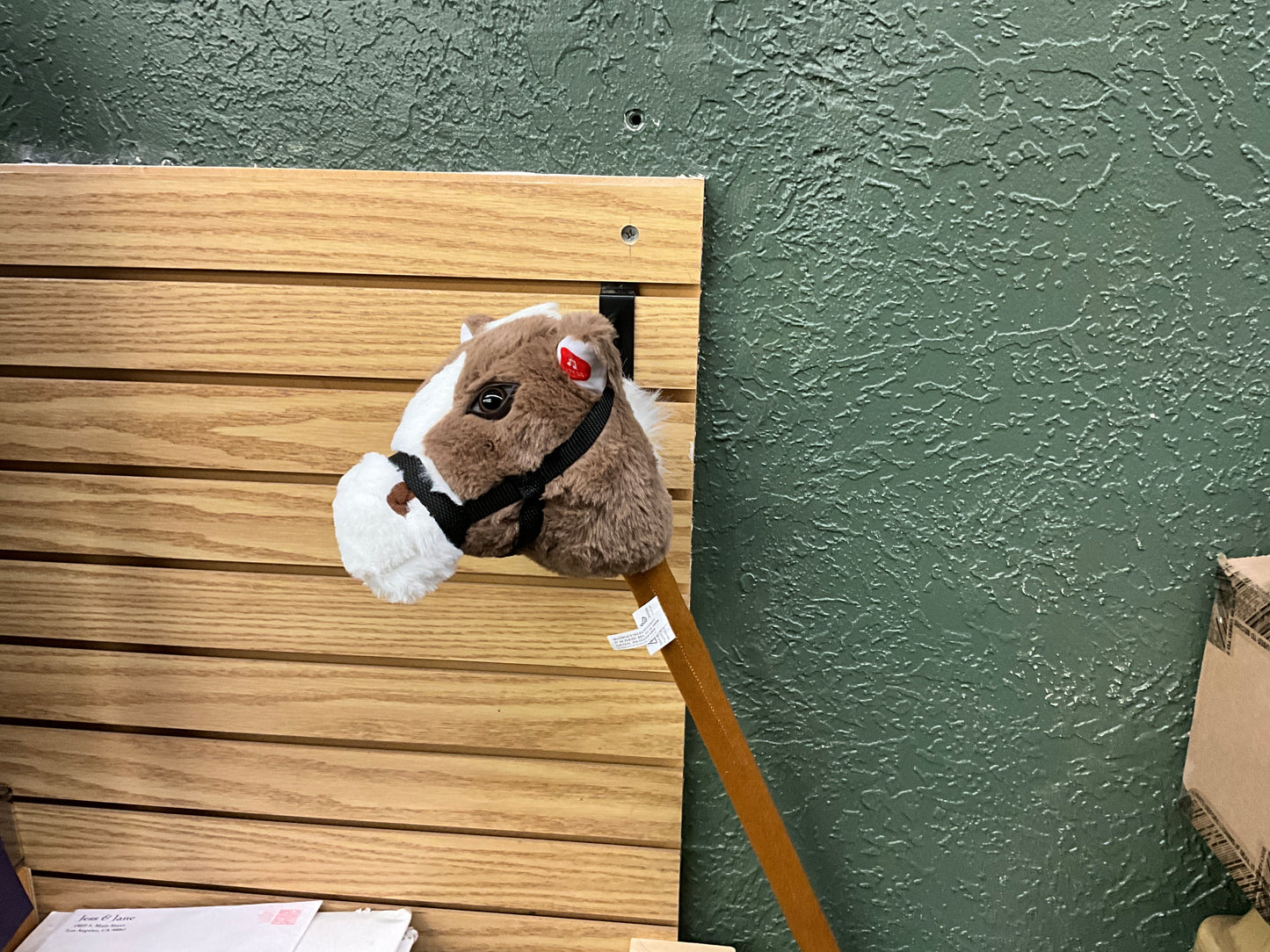 LA LUNA BELLA TOYS- STICK HORSE- LU078