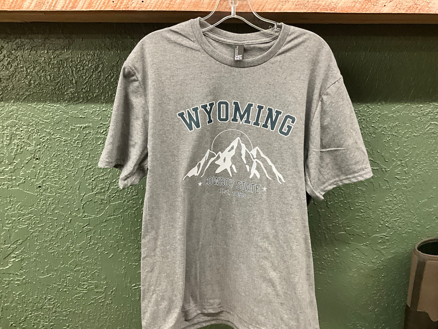 SWIFTWEAR-GRAPHIC TEE-“WYOMING/COWBOY STATE-1890