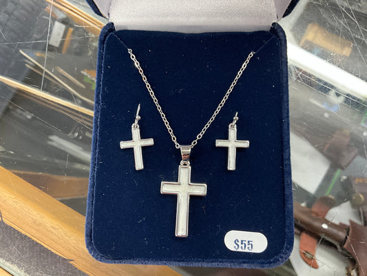 MONTANA SILVER- UNWAVERING CROSS NECKLACE-JS5845
