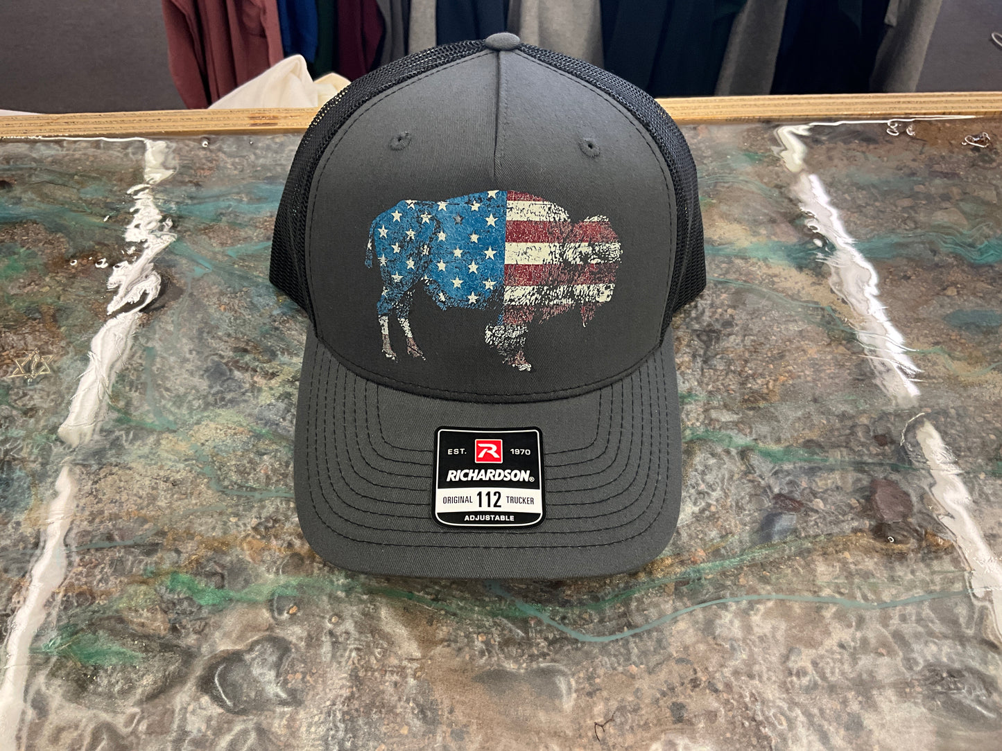 SWIFTWEAR 307 - CUSTOM CAP - WYOMING FLAG BISON - SWHAT112