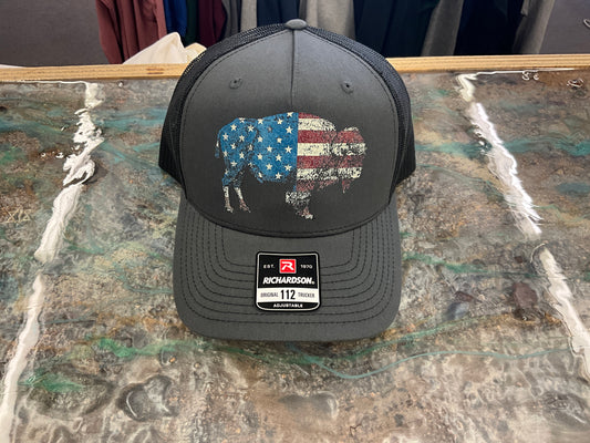 SWIFTWEAR 307 - CUSTOM CAP - WYOMING FLAG BISON - SWHAT112