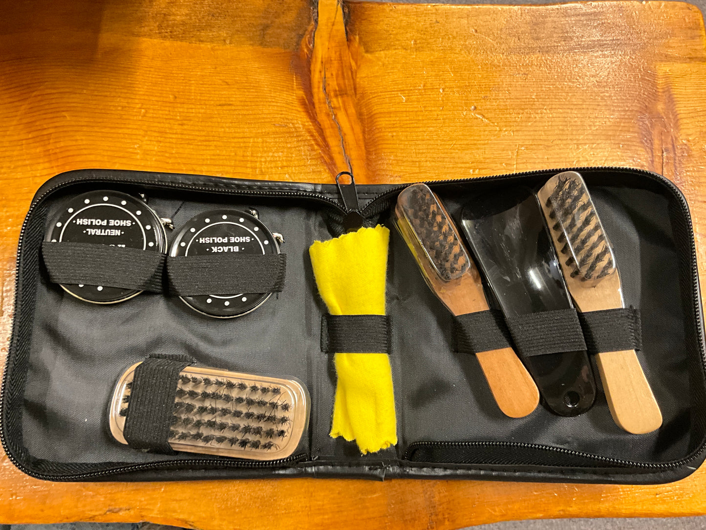 GILTON- SHOE SHINE KIT - 024426